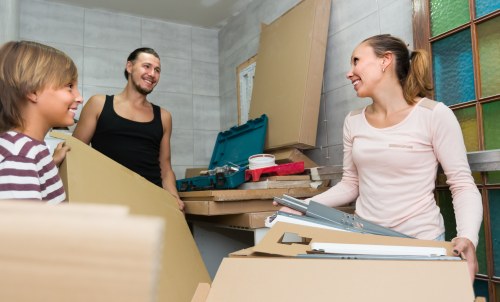 Movers Barnet team preparing a transparent house removal quote